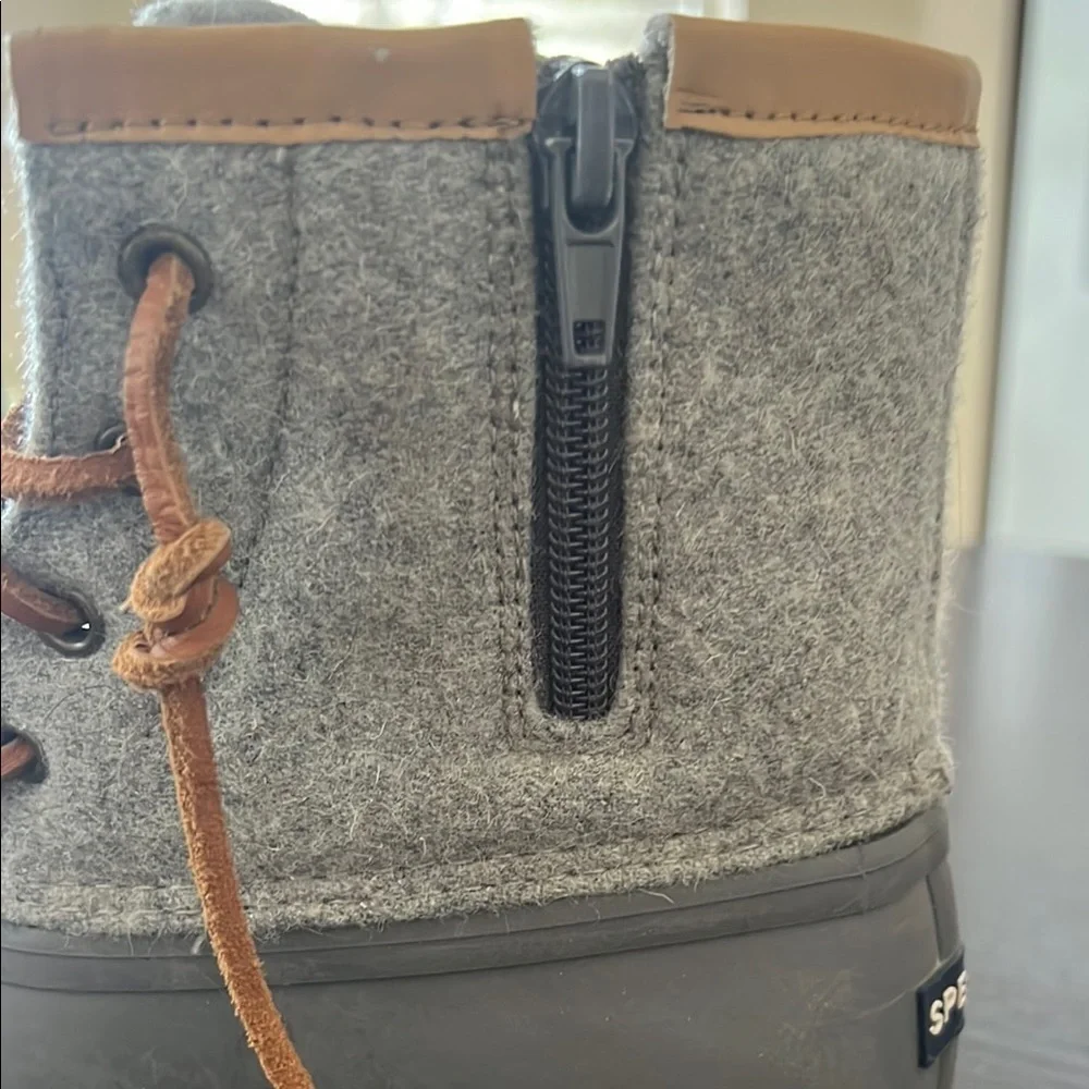 Sperry Kids Size 2 Saltwater Wool Duck Boots Gray Plaid Waterproof Winter
